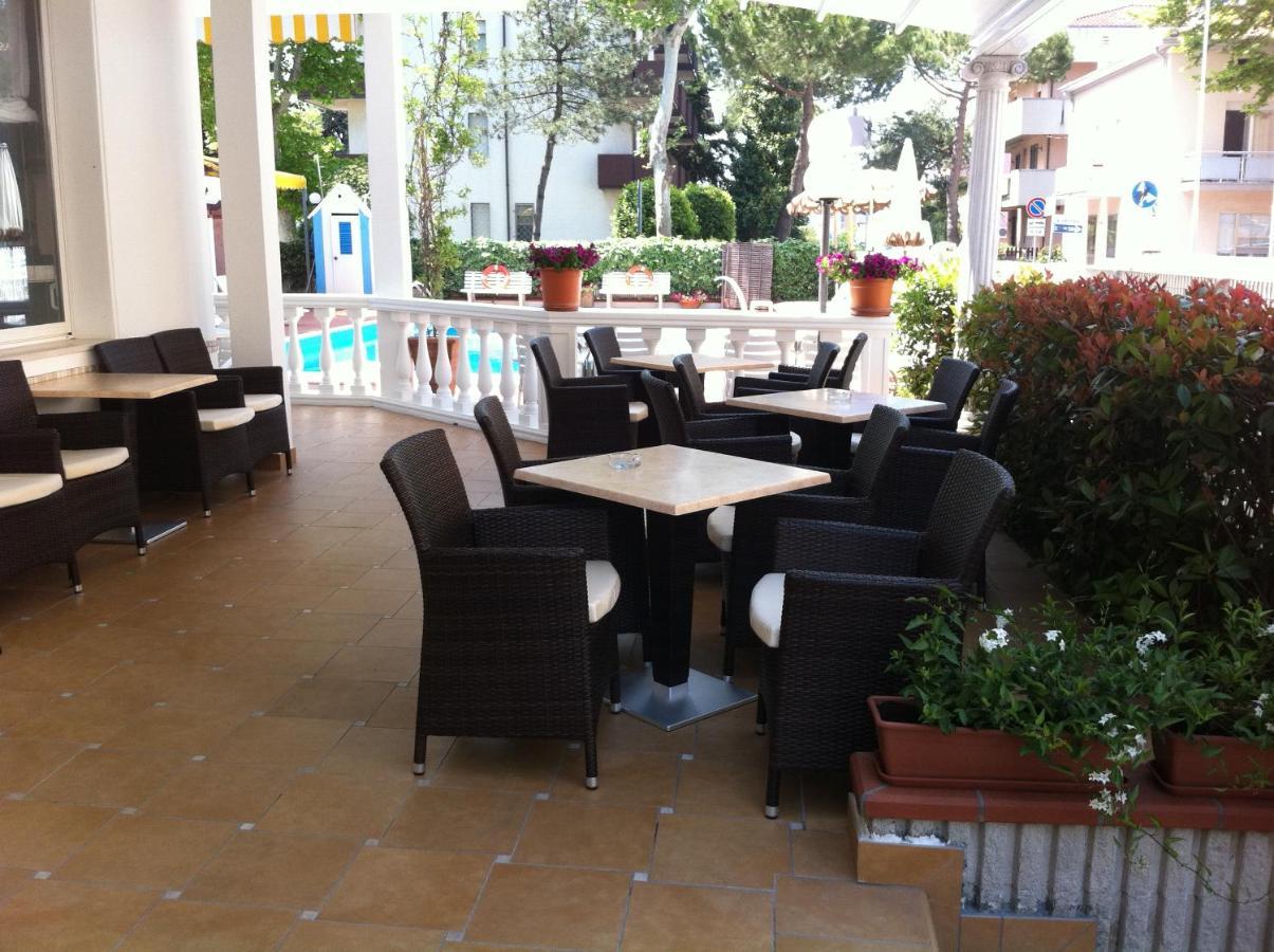 Hotel Villa Dei Fiori - Sul Mare Con Piscina Визербелла Экстерьер фото