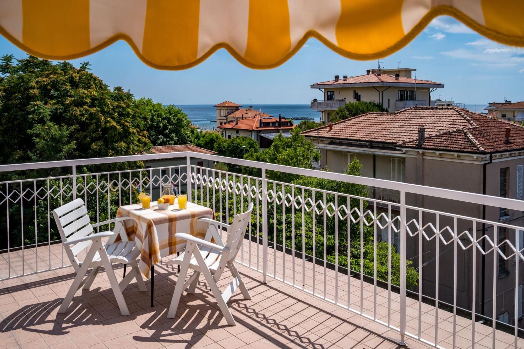 Hotel Villa Dei Fiori - Sul Mare Con Piscina Визербелла Экстерьер фото